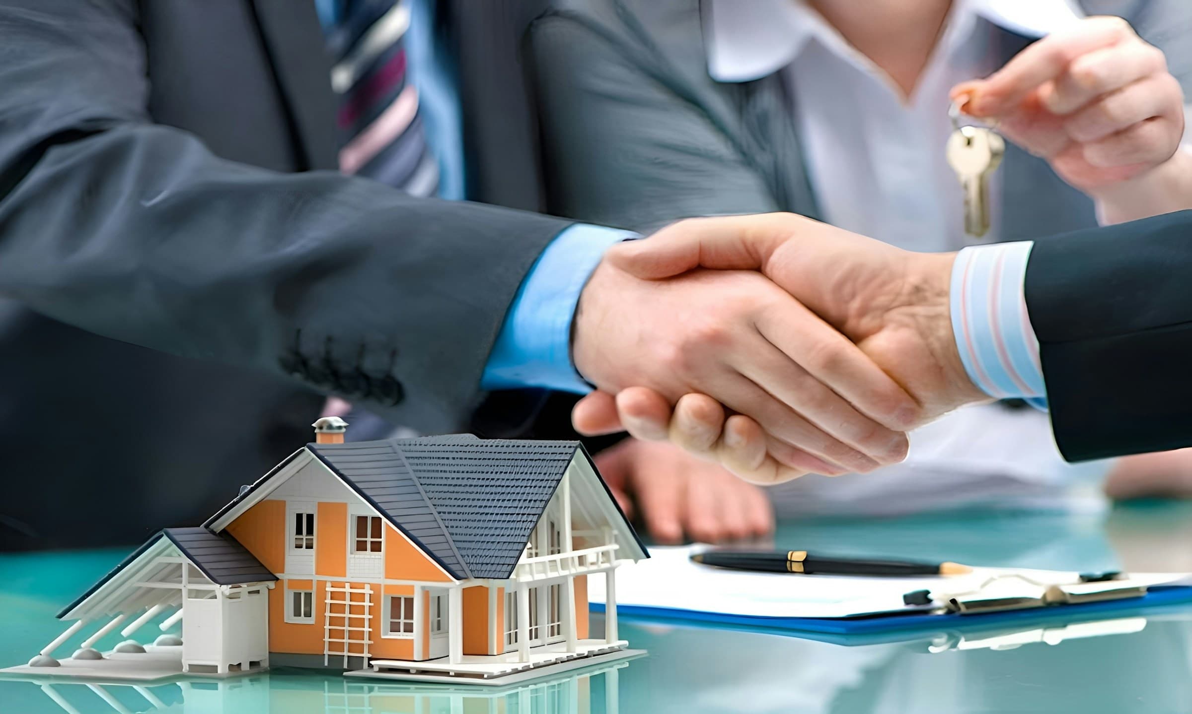 Handover of keys after a completed transaction